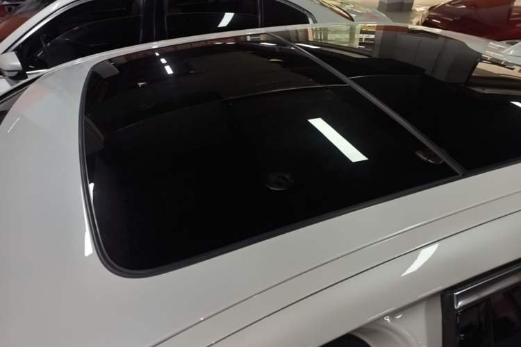 Used BMW 5 Series New Energy 2020 Mileage Upgrade Version 530Le Pioneer Edition Roof