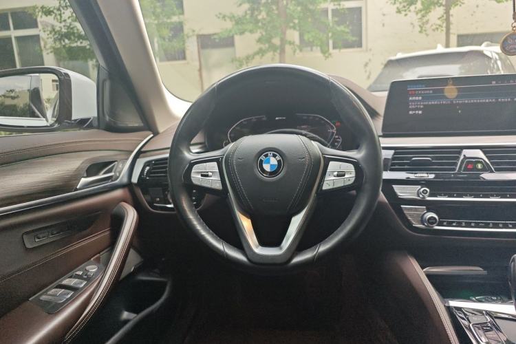 Used BMW 5 Series New Energy 2020 Mileage Upgrade Version 530Le Pioneer Edition Steering Wheel