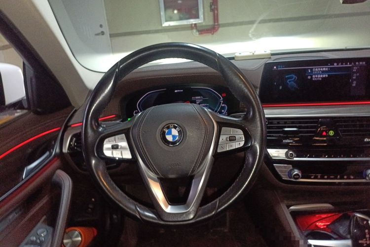 Used BMW 5 Series New Energy 2020 Mileage Upgrade Version 530Le Luxury Package Steering Wheel
