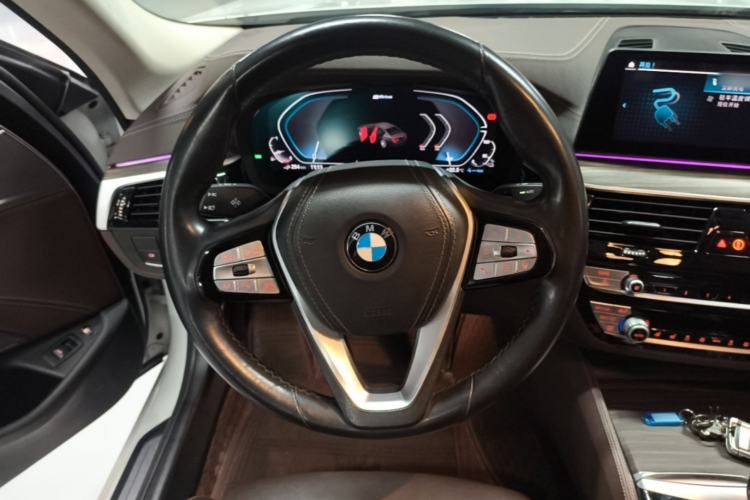 Used BMW 5 Series New Energy 2020 Mileage Upgrade Version 530Le Pioneer Edition Steering Wheel