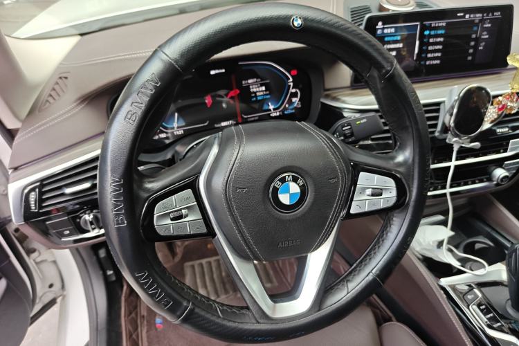 Used BMW 5 Series New Energy 2020 Mileage Upgrade Version 530Le Pioneer Edition Steering Wheel