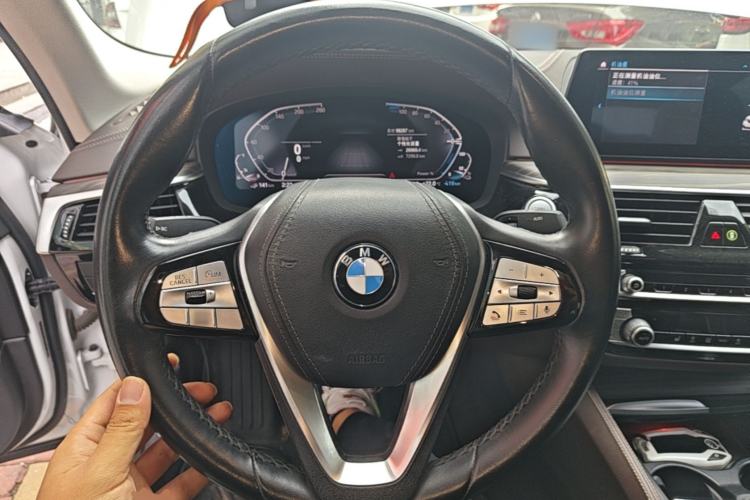 Used BMW 5 Series New Energy 2020 Mileage Upgrade Version 530Le Luxury Package Steering Wheel