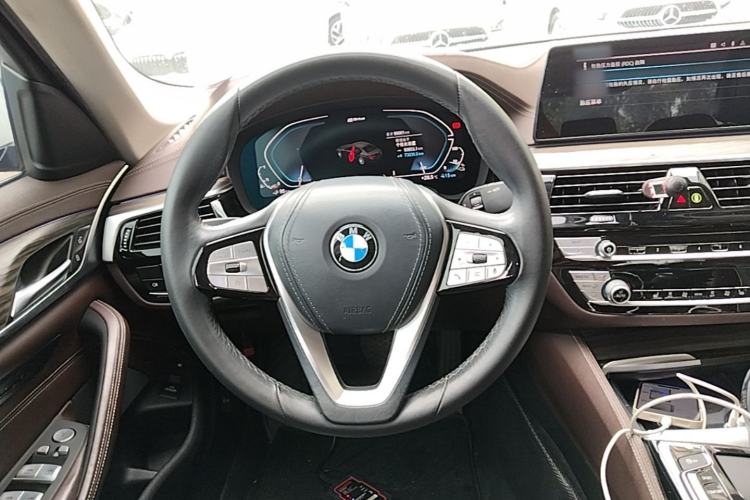 Used BMW 5 Series New Energy 2020 Mileage Upgrade Version 530Le Luxury Package Steering Wheel