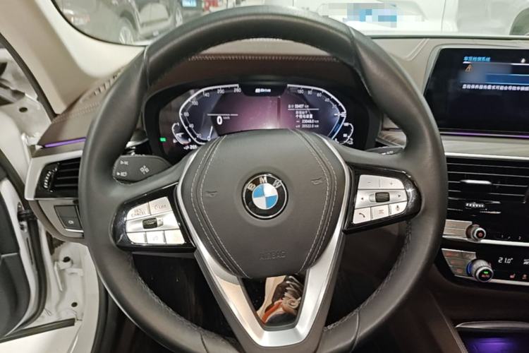 Used BMW 5 Series New Energy 2020 Mileage Upgrade Version 530Le Luxury Package Steering Wheel
