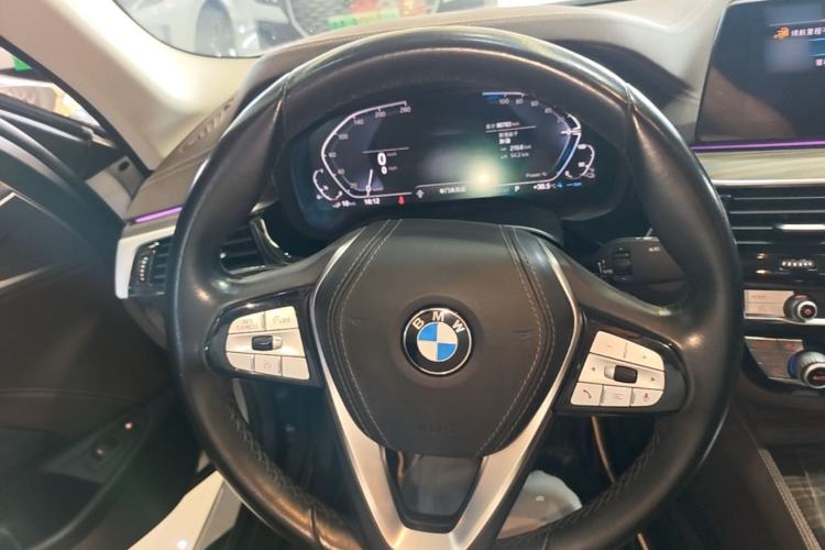 Used BMW 5 Series New Energy 2020 Mileage Upgrade Version 530Le Luxury Package Steering Wheel