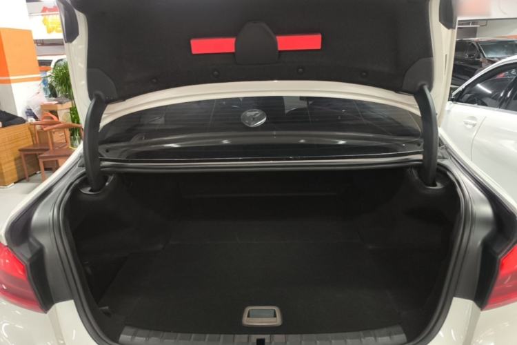 Used BMW 5 Series New Energy 2020 Mileage Upgrade Version 530Le Pioneer Edition Trunk