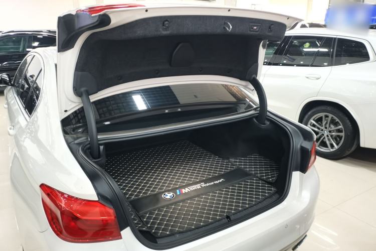 Used BMW 5 Series New Energy 2020 Mileage Upgrade Version 530Le Pioneer Edition Trunk