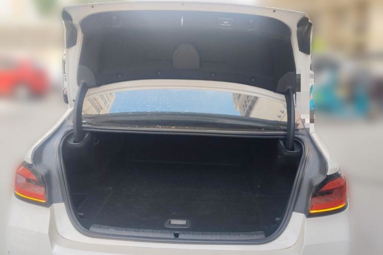 Used BMW 5 Series New Energy 2020 530Le Pioneer Edition Trunk