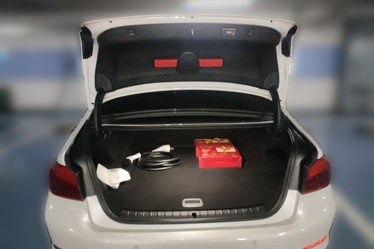 Used BMW 5 Series New Energy 2020 Mileage Upgrade Version 530Le Luxury Package Trunk