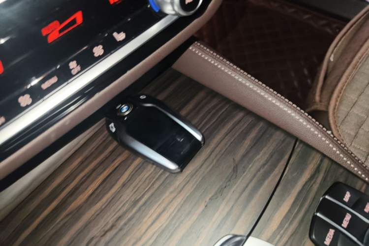 Used BMW 5 Series New Energy 2020 530Le Luxury Package Vehicle Key