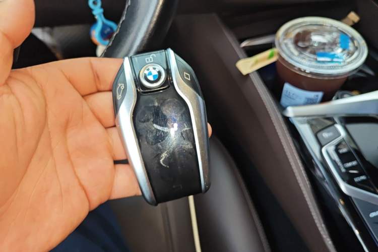 Used BMW 5 Series New Energy 2020 Mileage Upgrade Version 530Le Luxury Package Vehicle Key