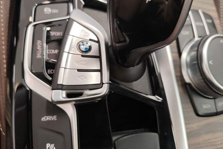 Used BMW 5 Series New Energy 2020 Mileage Upgrade Version 530Le Luxury Package Vehicle Key