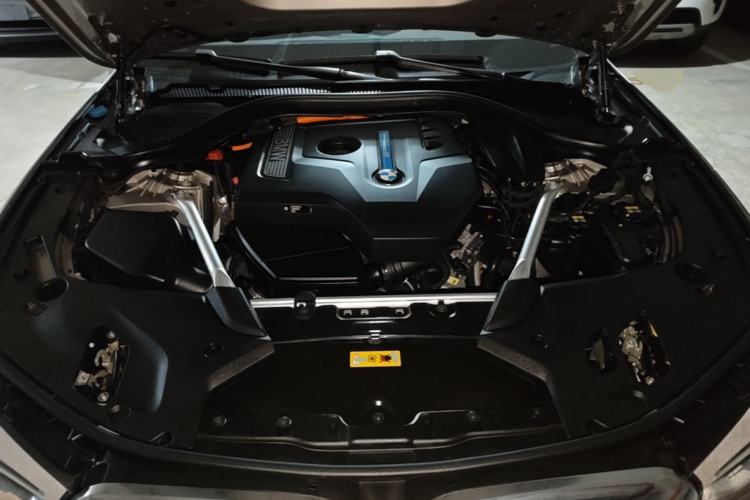 Used BMW 5 Series New Energy 2020 Mileage Upgrade Version 530Le Luxury Package Engine Bay