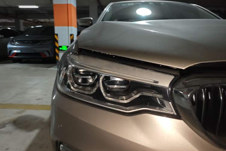 Used BMW 5 Series New Energy 2020 Mileage Upgrade Version 530Le Luxury Package Right Front Headlight