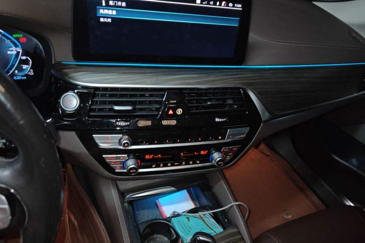 Used BMW 5 Series New Energy 2021 535Le Luxury Package Audio And AC Panel