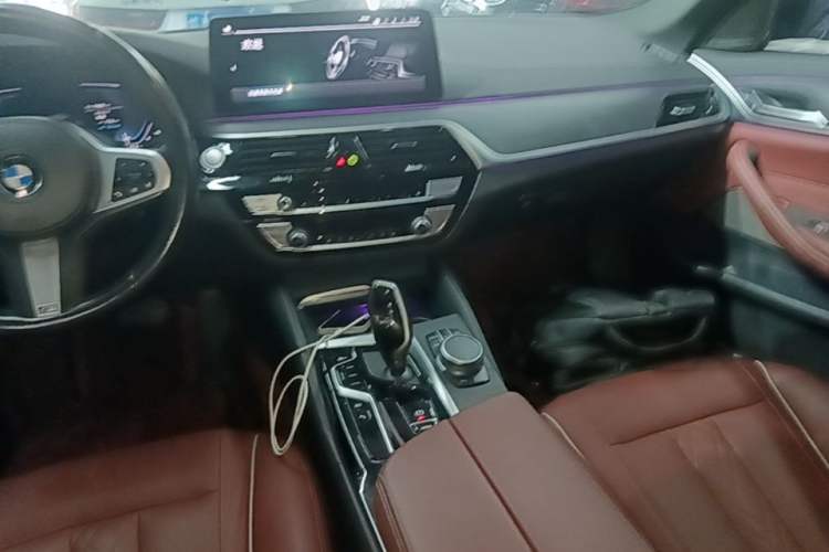 Used BMW 5 Series New Energy 2021 Restyled 535Le M Sport Package Audio And AC Panel