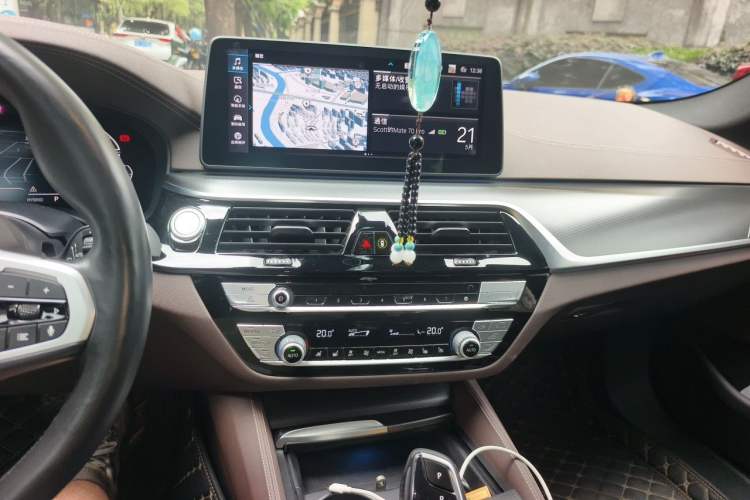 Used BMW 5 Series New Energy 2021 535Le Pioneer Edition M Sport Package Audio And AC Panel