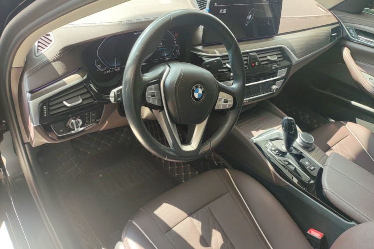 Used BMW 5 Series New Energy 2021 535Le Luxury Package Center Console