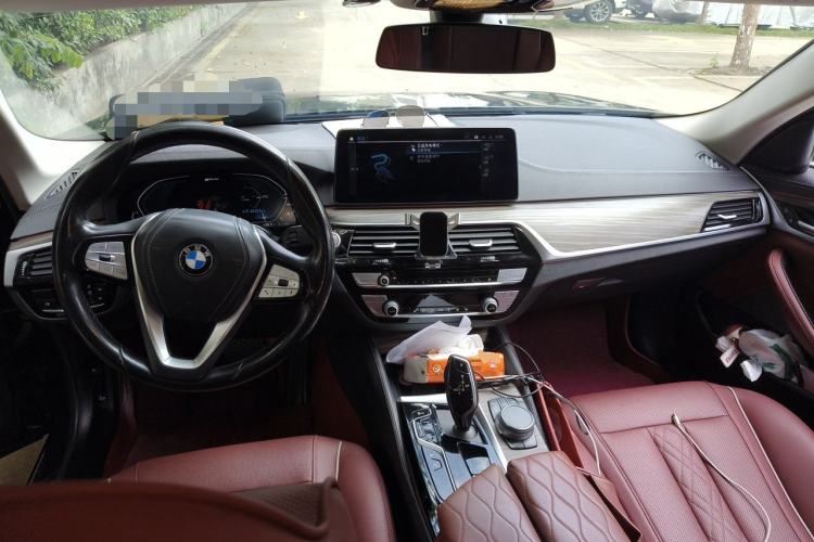 Used BMW 5 Series New Energy 2021 535Le Luxury Package Center Console