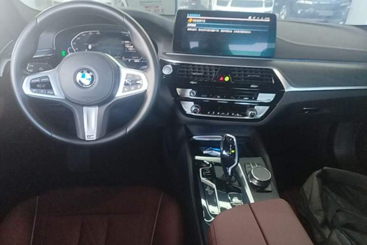 Used BMW 5 Series New Energy 2021 535Le M Sport Package Center Console