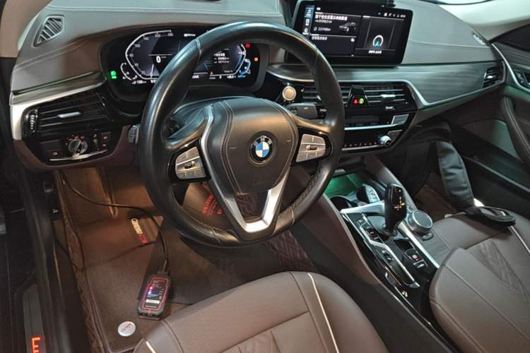 Used BMW 5 Series New Energy 2021 535Le Luxury Package Center Console