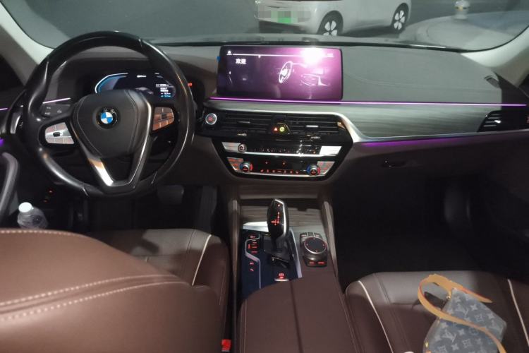 Used BMW 5 Series New Energy 2021 535Le Luxury Package Center Console