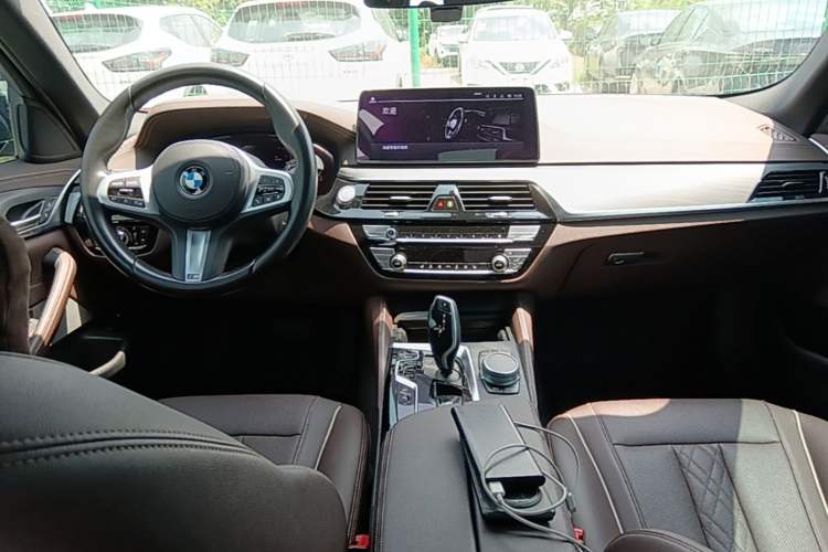 Used BMW 5 Series New Energy 2021 535Le M Sport Package Center Console