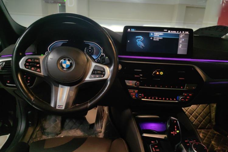 Used BMW 5 Series New Energy 2021 Restyled 535Le Pioneer Edition M Sport Package Center Console
