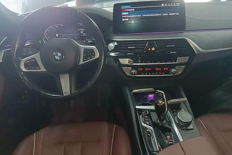 Used BMW 5 Series New Energy 2021 Restyled 535Le M Sport Package Center Console