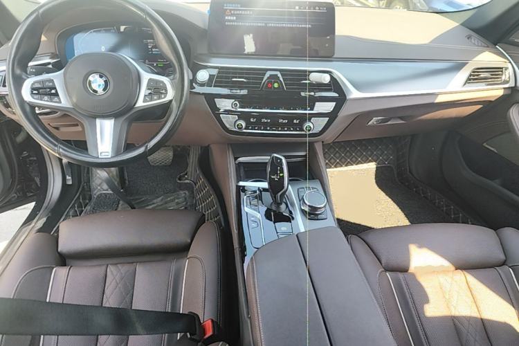 Used BMW 5 Series New Energy 2021 535Le Pioneer Edition M Sport Package Center Console