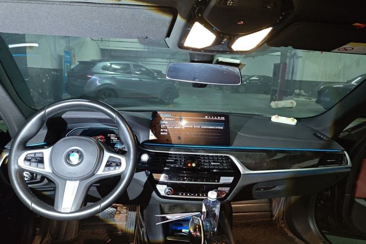 Used BMW 5 Series New Energy 2021 Restyled 535Le M Sport Package Center Console
