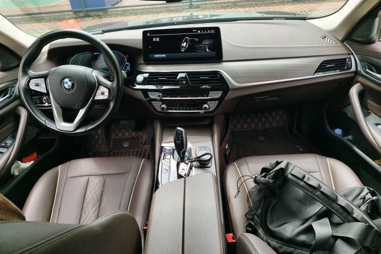 Used BMW 5 Series New Energy 2021 535Le Luxury Package Center Console