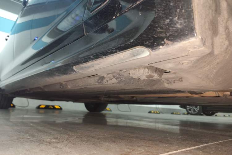 Used BMW 5 Series New Energy 2021 535Le Pioneer Edition M Sport Package Chassis Front Right