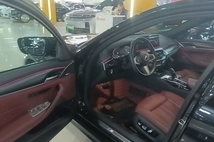 Used BMW 5 Series New Energy 2021 Restyled 535Le Pioneer Edition M Sport Package Driver Seat
