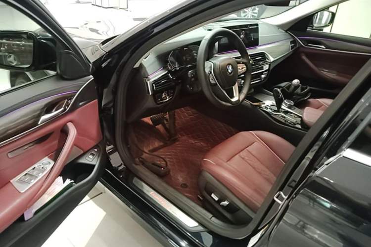 Used BMW 5 Series New Energy 2021 535Le Luxury Package Driver Seat