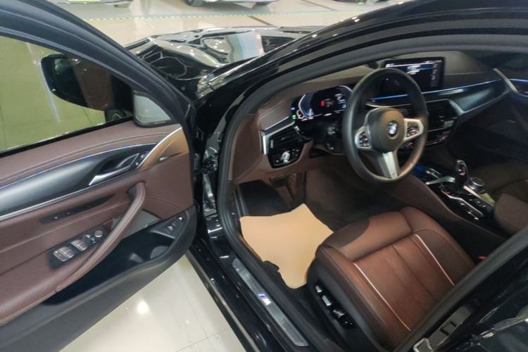 Used BMW 5 Series New Energy 2021 535Le Pioneer Edition M Sport Package Driver Seat