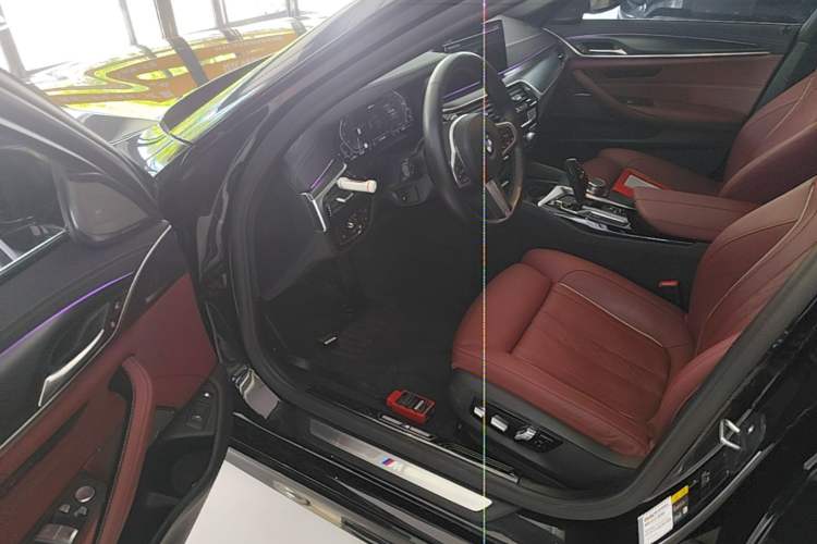 Used BMW 5 Series New Energy 2021 Restyled 535Le Pioneer Edition M Sport Package Driver Seat