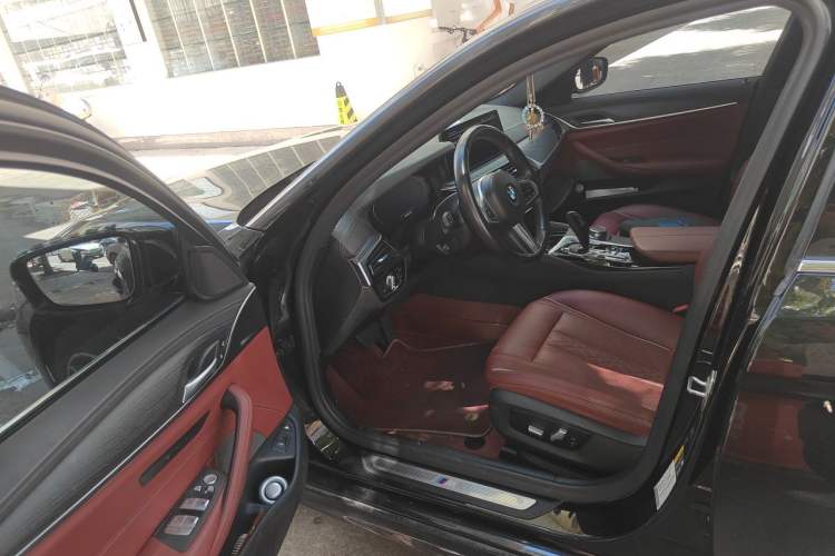 Used BMW 5 Series New Energy 2021 535Le M Sport Package Driver Seat