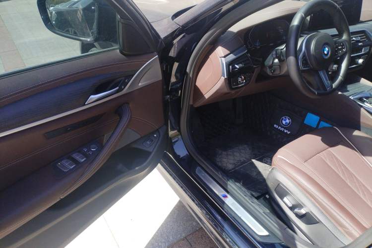 Used BMW 5 Series New Energy 2021 535Le M Sport Package Driver Seat