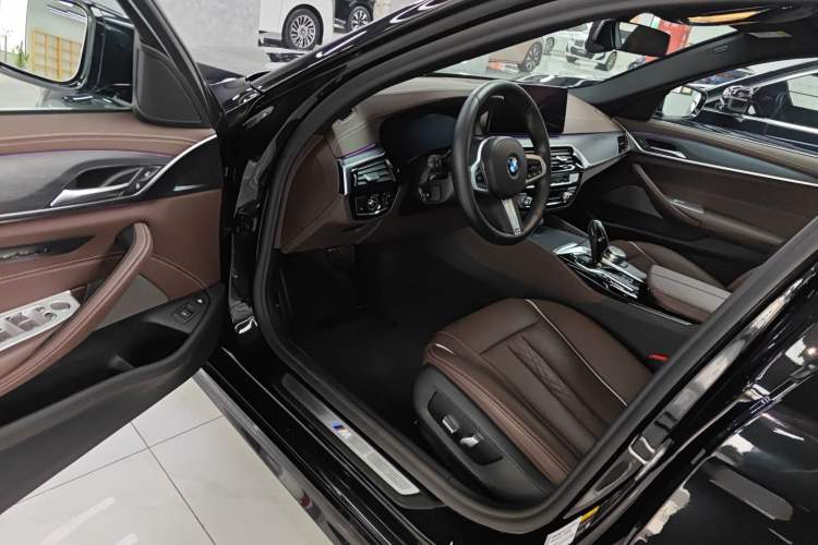 Used BMW 5 Series New Energy 2021 535Le M Sport Package Driver Seat