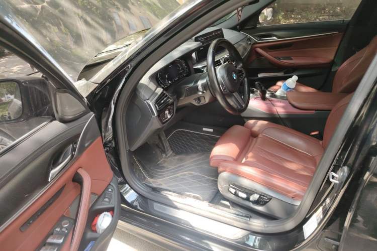 Used BMW 5 Series New Energy 2021 Restyled 535Le Pioneer Edition M Sport Package Driver Seat