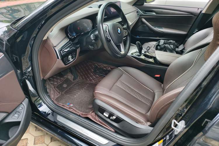 Used BMW 5 Series New Energy 2021 535Le Luxury Package Driver Seat