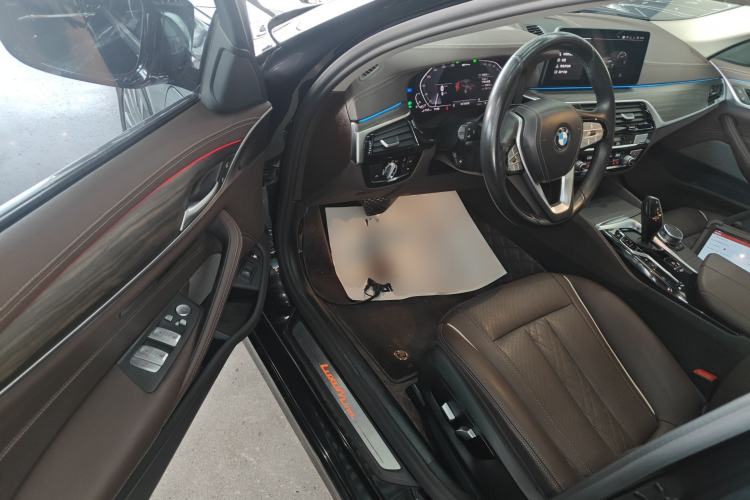 Used BMW 5 Series New Energy 2021 535Le Luxury Package Driver Seat
