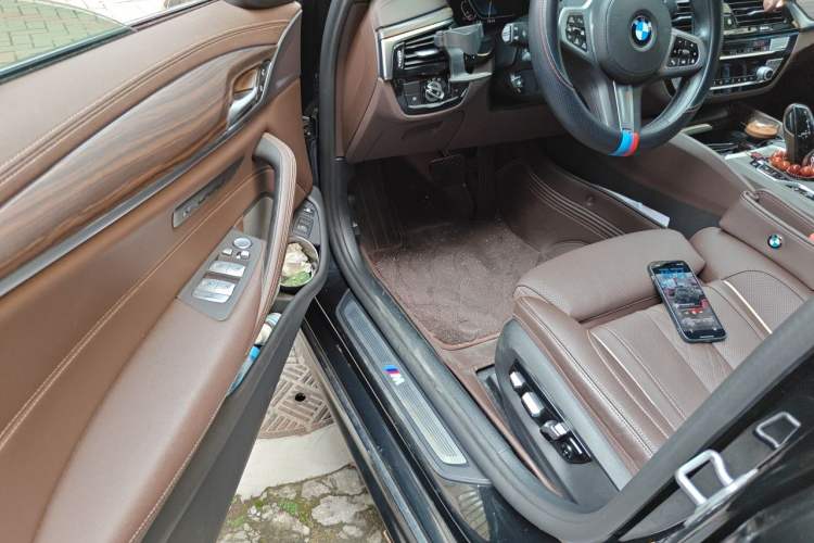 Used BMW 5 Series New Energy 2021 535Le Pioneer Edition M Sport Package Driver Seat