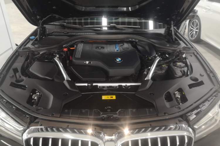 Used BMW 5 Series New Energy 2021 Restyled 535Le M Sport Package Engine Bay