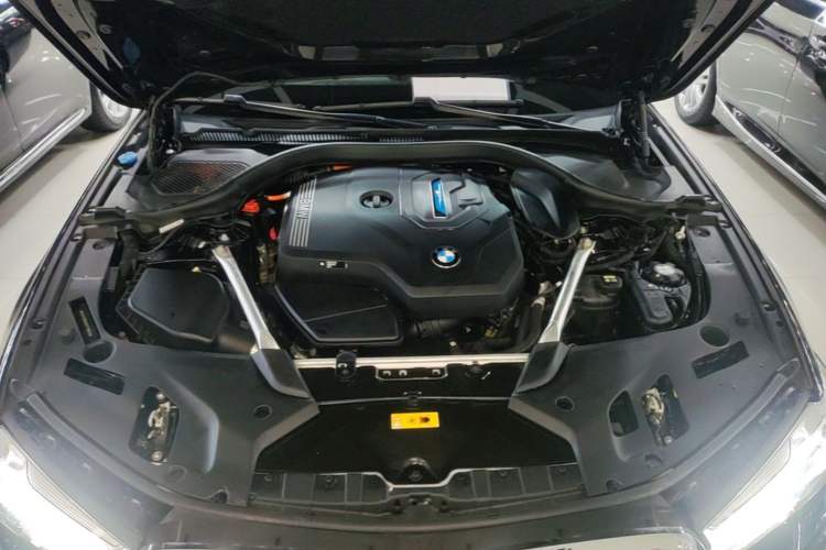 Used BMW 5 Series New Energy 2021 535Le Pioneer Edition M Sport Package Engine Bay