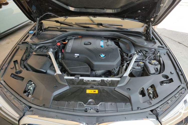 Used BMW 5 Series New Energy 2021 535Le Luxury Package Engine Bay