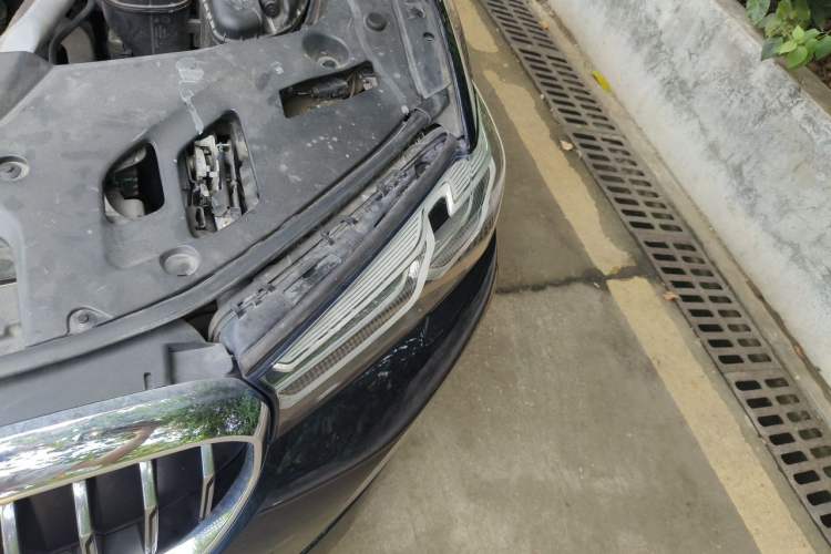 Used BMW 5 Series New Energy 2021 535Le Luxury Package Engine Bay Left