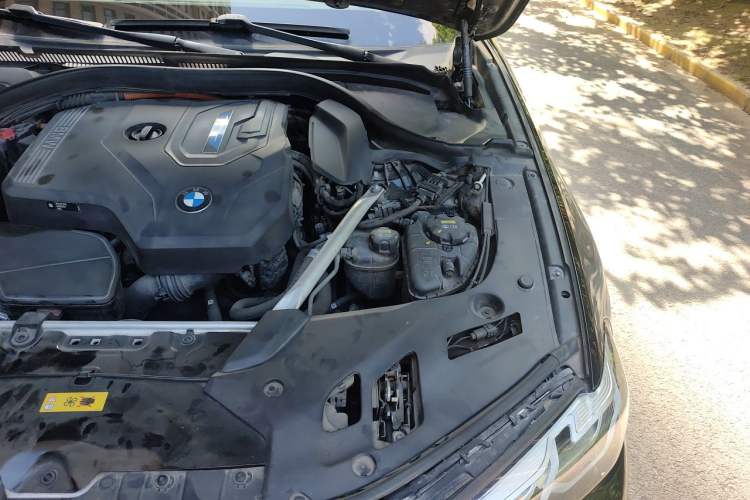 Used BMW 5 Series New Energy 2021 535Le M Sport Package Engine Bay Left