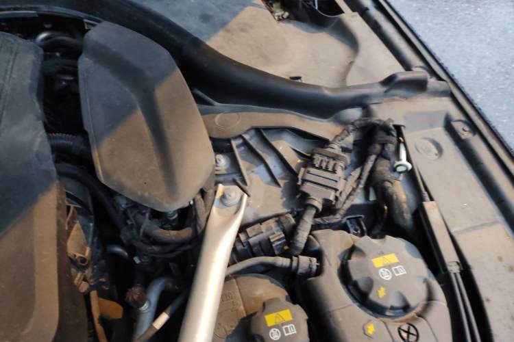 Used BMW 5 Series New Energy 2021 535Le M Sport Package Engine Bay Left